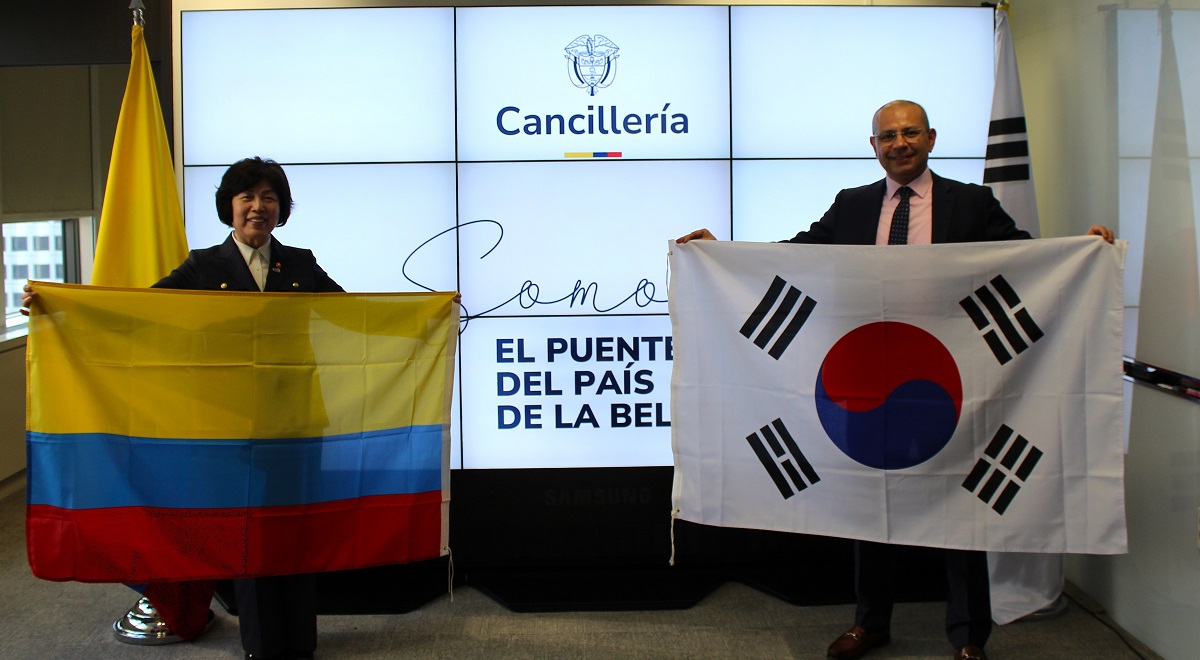 La Embajada recibe a la Ministra de Asuntos de Veteranos y Patriotas de la República de Corea