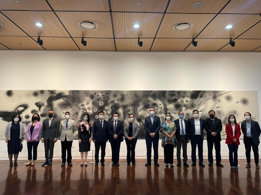 Termina la exposición “Holes in the Wind” del maestro Carlos Jacanamijoy en Seúl, Corea del Sur