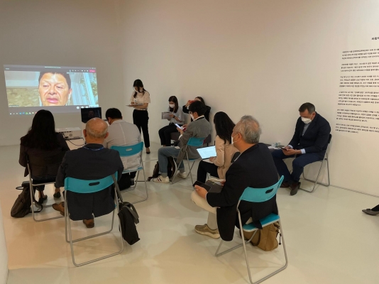 Termina la exposición “Holes in the Wind” del maestro Carlos Jacanamijoy en Seúl, Corea del Sur