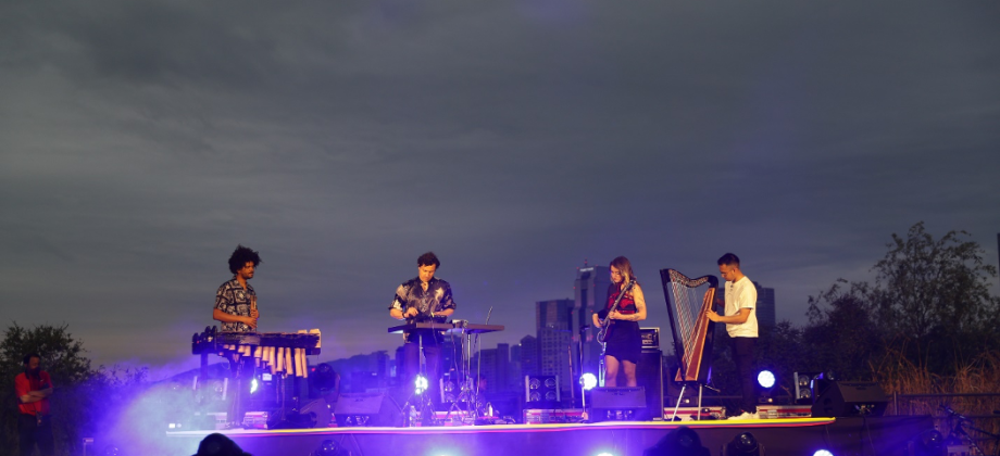 Julio Victoria Live Band cierra la presencia de Colombia en la Feria de Seúl