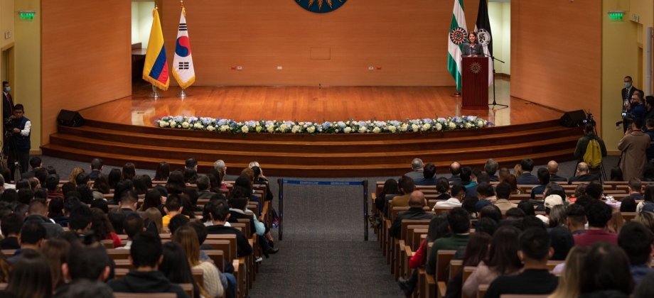 "Este el momento más importante de la relación Colombia-Corea": Vicepresidente y Canciller en la inauguración de la Cátedra Corea